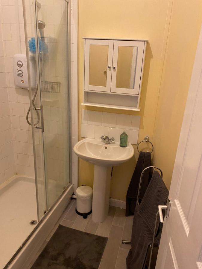 Whitchurch Shropshire Town Duplex Flat מראה חיצוני תמונה