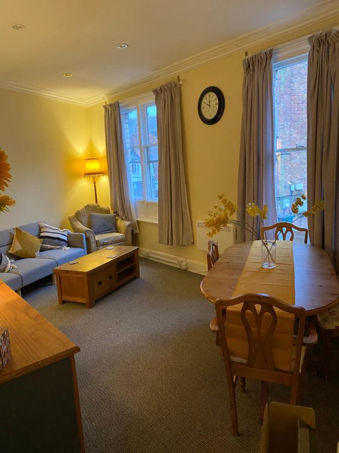 Whitchurch Shropshire Town Duplex Flat מראה חיצוני תמונה